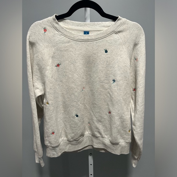 Old Navy Sweaters - Old Navy Gray Vintage Crewneck Sweatshirt Embroidered Flowers Size M